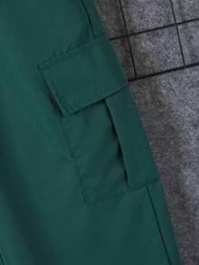 SHEIN 2件組 青少年男孩秋冬新款潑墨印花短袖T恤與錐形工裝褲休閒百搭套裝，日常穿著，優雅穿搭，適合外出、度假、旅行、拍照，2026春夏新款時尚，適用於校園及其他場合 - 綠色 - 查看 4