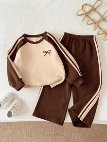 SHEIN LMoss Kids 女童小女孩圓領蝴蝶結圖案拼色長袖秋冬休閒日常運動衫與運動褲套裝 - 彩色 - 查看 5