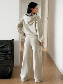 StreetHx Autumn/Winter Minimalist Casual Grey & Leopard Print Loose Hooded Open Front Sweatshirt & Loose Straight Leg Pants Women 2 Pieces Set - Light Grey - View 2