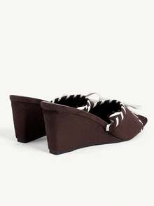 CUCCOO CHICEST Zapatos de mujer con contraste de color, borde fino, punta cuadrada, tacón inclinado, versátiles para ir al trabajo, de ante marrón, sandalias de plataforma con tacón inclinado para citas, actividades al aire libre y vacaciones - Marrón - Ver 6