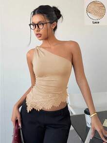 Siren Gaze 蕾絲拼接扭轉單肩上衣，優雅修身女款上衣，嘉年華上衣，夏季休閒風格，露肩上衣，露背上衣，派對上衣，音樂節 - 卡其色 - 查看 4
