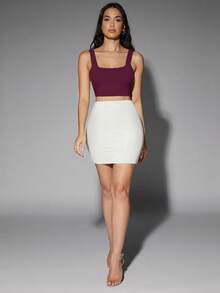 Silquee Women's Solid Color Minimalist Versatile Cropped Tank Top For Daily Wear - Maroon - View 5