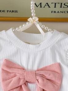 Souflis Souflis 嬰兒 (6M-3Y) 可愛羅紋長袖 T 恤與燈芯絨裙 2 件套，適合秋冬/春季 - 甜美荷葉邊肩部、大號粉色蝴蝶結裝飾、A 字迷你裙 - 舒適休閒日常穿著套裝。非常適合派對、生日、假期、拍照 - 白色 - 查看 7