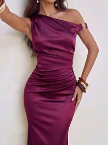 Aloruh Elegant Burgundy Metallic Glitter Satin Patchwork Asymmetric Shoulder Buckle Decor Fishtail Dress, Suitable For Weddings, Formal Events, Bridesmaid - Purple - View 2