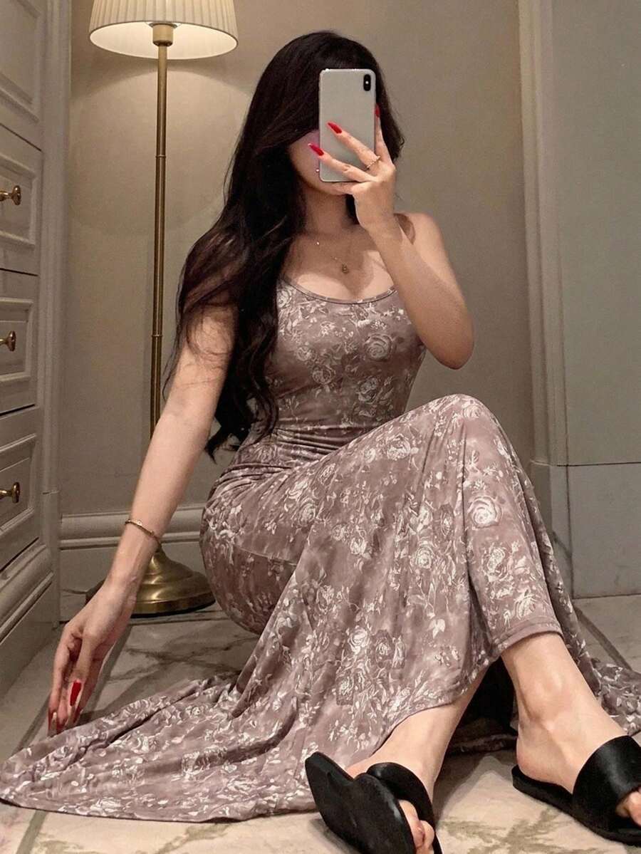 DAZY Women's Elegant Floral Print Mermaid Tail Camisole Nightgown - Khaki - View 1