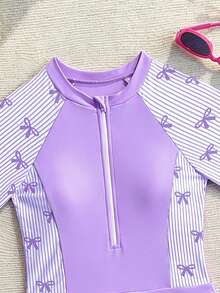 SHEIN 少女條紋蝴蝶結印花短袖連身泳衣附三角褲底，適合夏季、度假、衝浪、海灘、海邊、泳池、游泳 - 紫色 - 查看 3