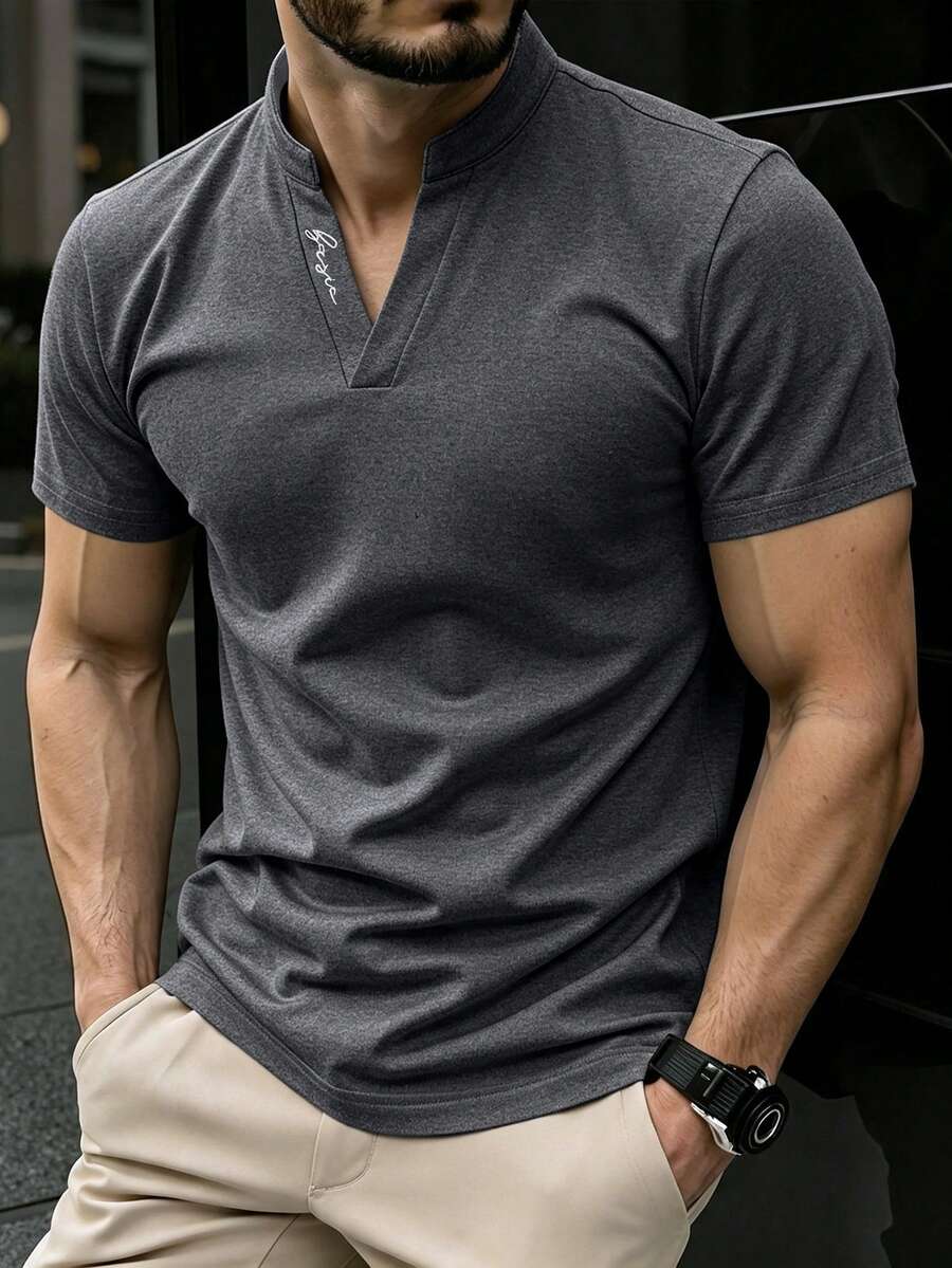 Manfinity Homme 男士字母印花短袖休閒通勤 Polo 衫 - 深灰色 - 查看 1