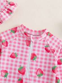SHEIN Baby Girls Cute Strawberry Print Colorblock Long Sleeve One-Piece Swimsuit And Colorblock Patchwork Bucket Hat Set, Suitable For Beach, Sand, And Pool - Pink - View 4