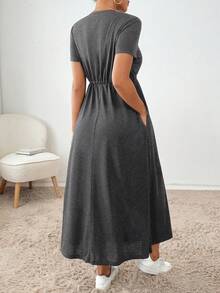 SHEIN Essnce Gaun Wanita Lengan Pendek Kasual Kerah Bulat Warna Polos dengan Kantong Lipat - Dark Grey - View 2