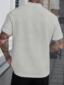 Manfinity CasualCool 男士立領 Polo 衫，針織提花布料，休閒日常穿著，時尚百搭風格 - 灰色 - 查看 2