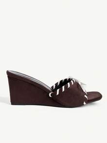 CUCCOO CHICEST Zapatos de mujer con contraste de color, borde fino, punta cuadrada, tacón inclinado, versátiles para ir al trabajo, de ante marrón, sandalias de plataforma con tacón inclinado para citas, actividades al aire libre y vacaciones - Marrón - Ver 3
