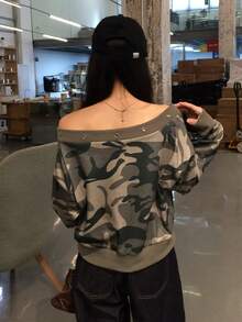 DAZY Off-Shoulder Long Sleeve Camouflage Print Army Green Button Decor Loose Casual Women's Sweatshirt Cute Tops - Army Green - View 2