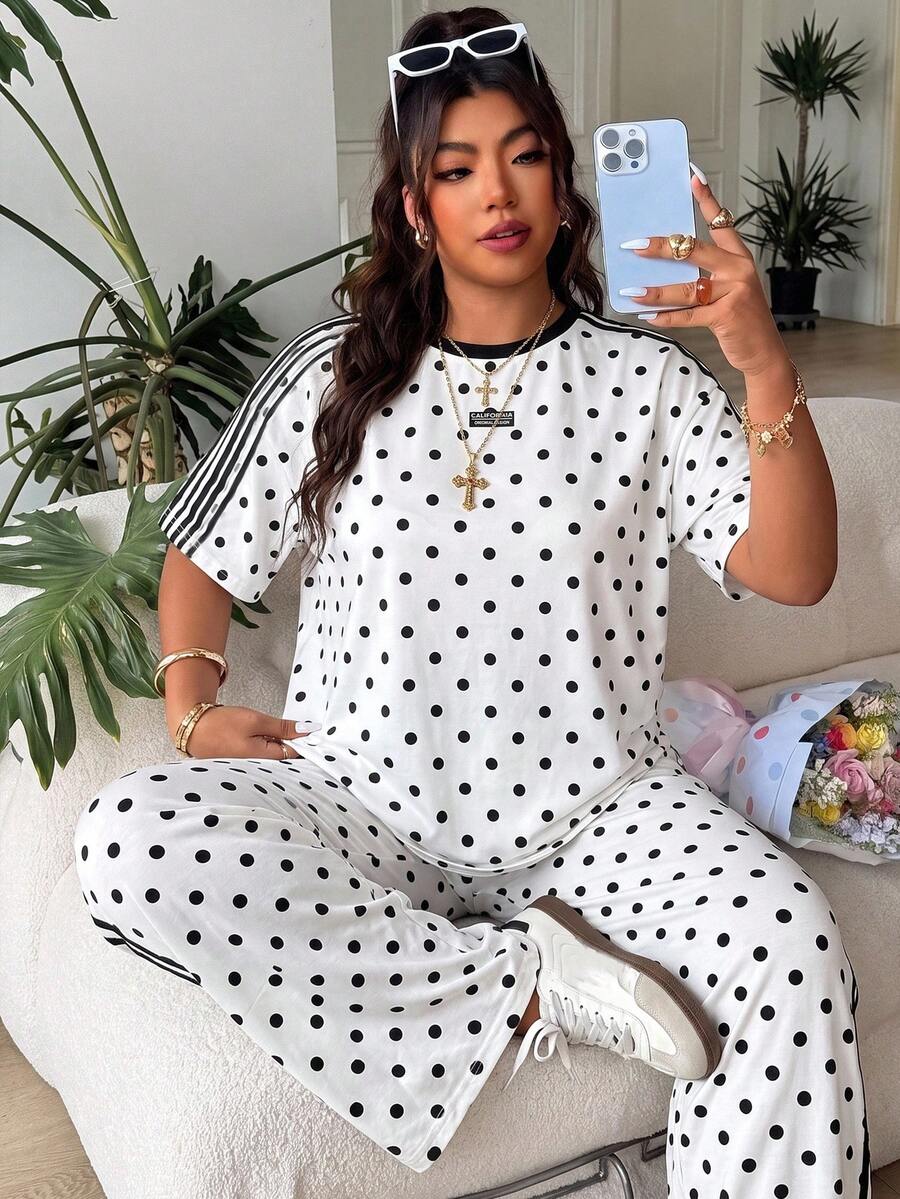 SHEIN EZwear 大尺碼女款白色印花短袖T恤與長褲休閒牛仔套裝,適合夜店、居家、辦公、早午餐、度假、正式場合,夏季穿著 - 黑與白 - 查看 1