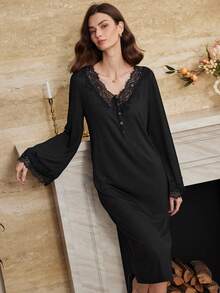 Moireta French Elegant Romantic Lace Patchwork V-Neck Camisole Nightgown For Women - Black - View 6