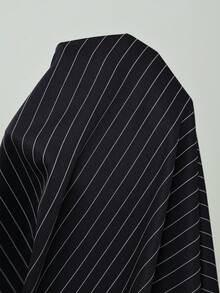 SHEIN CURVE+ 大尺碼女款條紋翻領長袖休閒夾克，秋冬款 - 黑與白 - 查看 8