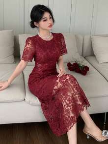 DAZY 优雅蕾丝圆领花瓣袖中长连衣裙，女士夏季防晒连衣裙 - 酒紅色 - 查看 4