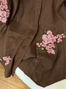 INAWLY 女款時尚休閒極簡浪漫度假風刺繡花卉長袖鈕扣襯衫 - 卡其色 - 查看 4