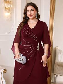 Reflora Plus Size Elegant Exquisite Rhinestone Pleated Crystal Buckle Waist Dress - Burgundy - View 5