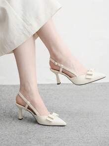 CUCCOO BIZCHIC 復古亮面蝴蝶結尖頭後扣高跟鞋 女款約會鞋 - 米色 - 查看 4