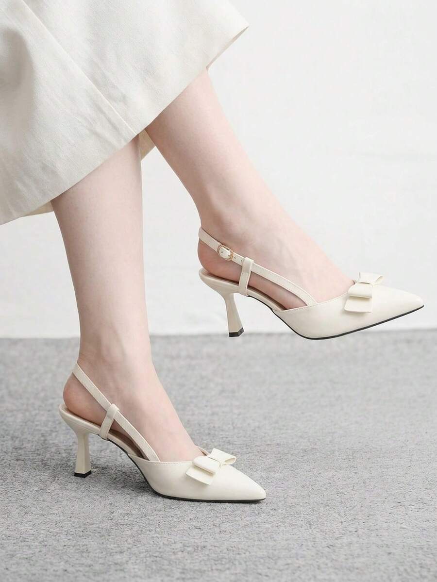 CUCCOO BIZCHIC 復古亮面蝴蝶結尖頭後扣高跟鞋 女款約會鞋 - 米色 - 查看 1