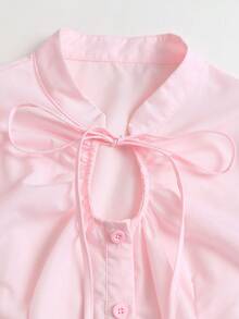 Sweetra Top de Estilo Doce & Picante com Amarração Frontal, Franzida, Vazada e Abotoamento Único, Top Versátil de Manga Longa com Ajuste Slim - Rosa chiclete - Visão 3