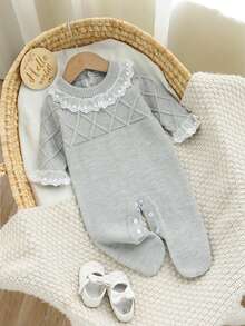 SHEIN Newborn Baby Girl Pink Sweater Romper With Attached Socks, Lace Trim + 3D Bow Decor, Round Neck Long Sleeve Sweet One-Piece Autumn Winter - Multicolor - View 4