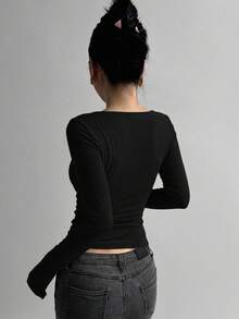 DAZY Women's Solid Color Ruched Slim Fit Versatile Daily Casual Long Sleeve T-Shirt - Black - View 5