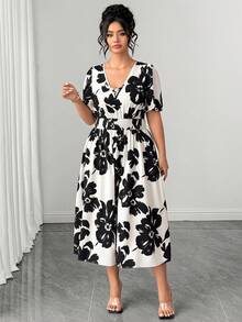 Elenzga Plus Size Women's Summer Fashion Long V-Neck Dress - Black and White - View 4