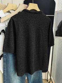 SHEIN 新款休闲简约圆领短袖上衣，饰以佩斯利花纹和波点拼接元素，尽显精致法式风情；版型优化，可搭配连衣裙或裤装；宽松高腰设计；袖口和领口饰以撞色罗纹滚边。 - 黑色 - 查看 2