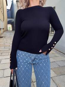 Jeta Ari Atasan Rajut Lengan Panjang Kasual Elegan Serbaguna dengan Kerah Bulat, Kancing Depan, Warna Hitam dan Emas, Cocok untuk Kantor, Musim Gugur - Hitam - View 4