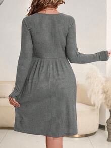 SHEIN 孕婦休閒純色哺乳洋裝，適合秋季穿著 - 深灰色 - 查看 2