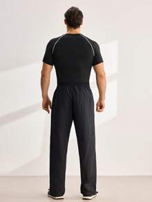 Driftmere Men's Geometric Print Raglan Short Sleeve T-Shirt And Pants Sports Suit, Gym - Black - View 2