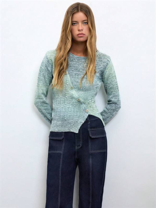 Nöista Cardigan de punto verde degradado con botones asimétricos delanteros. Esencial acogedor para capas de estilo diario estacional. Acogedor