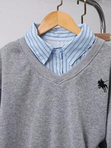 SHEIN 青少年女孩搖粒絨秋季服飾 2合1條紋襯衫與灰色V領運動衫，學院風小馬印花寬鬆上衣 - 灰色 - 查看 5