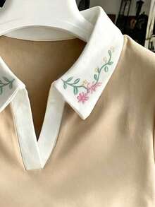 Resyla 女款白色領花卉印花 Polo 短袖上衣，溫柔優雅通勤修身襯衫 - 彩色 - 查看 4