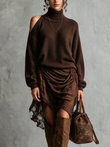 SHEIN Sweater Vintage Cokelat dengan Potongan Asimetris di Bahu, Leher Tinggi, Desain Niche, dan Bahu Terbuka. - Coklat - View 5
