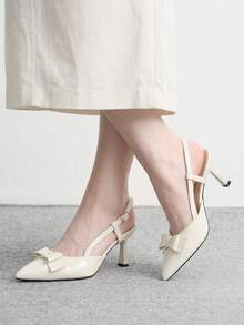 CUCCOO BIZCHIC 復古亮面蝴蝶結尖頭後扣高跟鞋 女款約會鞋 - 米色 - 查看 3