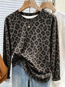 Resyla Leopard Print Digital Print Fashionable Minimalist Women's Long Sleeve Crew Neck T-Shirt, Gift For Friends - White - View 1
