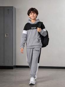 SHEIN Vacaura 青少年男孩字母圖案拼色袋鼠口袋連帽衛衣與運動長褲套裝 秋季 - 彩色 - 查看 3