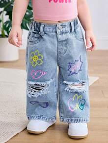 SHEIN Baby Girl Heart & Floral Print Button Distressed Denim Jeans - Light Wash - View 5