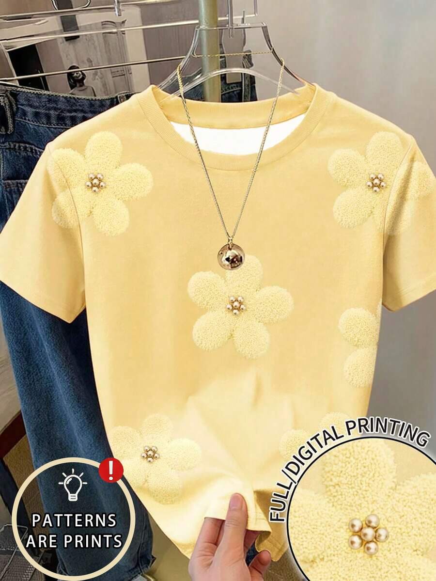 少女黄色碎花短袖T恤,休闲舒适,适合春夏穿着,设计适合户外、运动、野餐、街头摄影、度假、送礼等场合。 - 彩色 - 查看 1