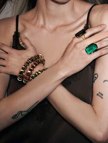 Noxbound Color Claw Set Large Gemstone Exaggerated Ring 2, Rectangle Smoke Crystal And Oval Emerald Crystal Rough Ring, Ladies Luxury Jewelry - Gold - View 3