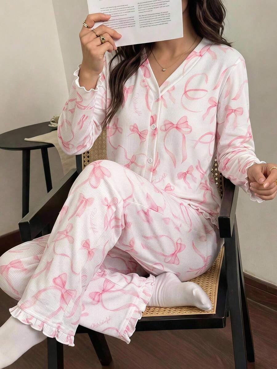 SHEIN Tween女孩可愛甜美極簡卡通蝴蝶結印花 V領前開襟荷葉邊長袖上衣+長褲 2件組柔軟舒適居家休閒睡衣套裝 - 淺粉色 - 查看 1