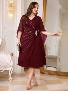 Reflora Plus Size Elegant Exquisite Rhinestone Pleated Crystal Buckle Waist Dress - Burgundy - View 4