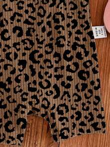 SHEIN LMoss Kids 1件隨機款復古美拉德棕豹紋波點圖案 Chill Chill 嬰幼兒女童休閒吊帶連身褲，適合春夏，可愛夏季款 - 彩色 - 查看 5