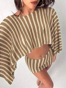 SHEIN Swim Swim Chiccia 夏季女款 2 件組 Y2K 性感大尺寸露肩長袖上衣與貼身低腰迷你裙，新款跨境優雅波西米亞復古條紋蝙蝠袖短版上衣與短款泳裝罩裙，女款泳衣套裝，夏季海灘罩衫，適合海灘度假、日常約會、春夏派對罩衫套裝 - 彩色 - 查看 4