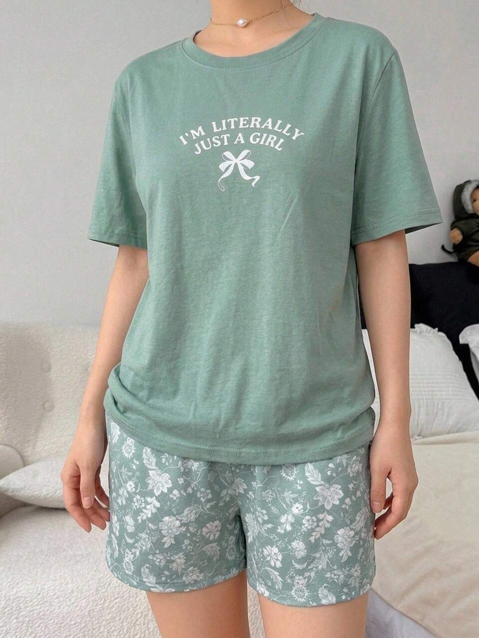Women's Letter Print Round Neck Short Sleeve Top And Shorts Casual Loungewear Set Summer Pajamas