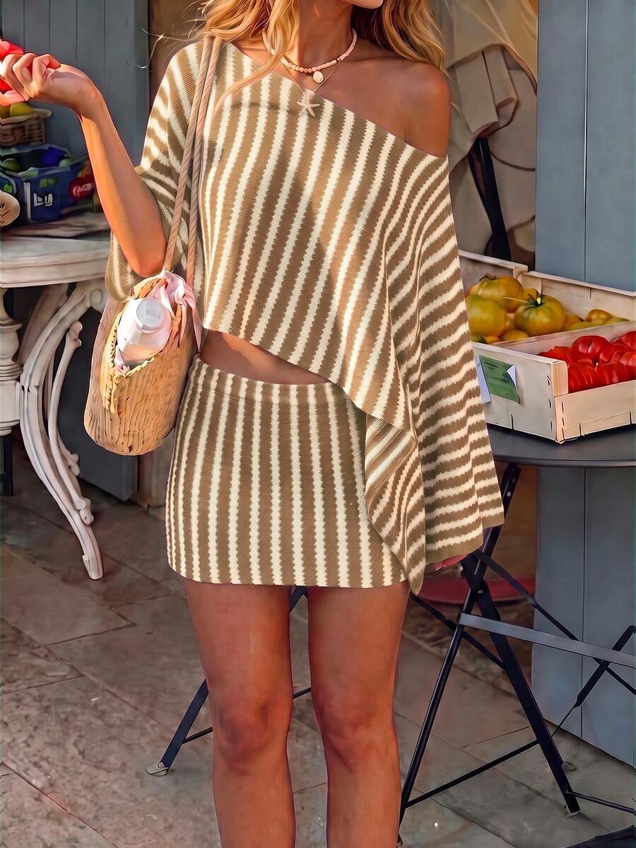 SHEIN Swim Swim Chiccia 夏季女款 2 件組 Y2K 性感大尺寸露肩長袖上衣與貼身低腰迷你裙,新款跨境優雅波西米亞復古條紋蝙蝠袖短版上衣與短款泳裝罩裙,女款泳衣套裝,夏季海灘罩衫,適合海灘度假、日常約會、春夏派對罩衫套裝 - 彩色 - 查看 1