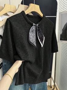 SHEIN 新款休闲简约圆领短袖上衣，饰以佩斯利花纹和波点拼接元素，尽显精致法式风情；版型优化，可搭配连衣裙或裤装；宽松高腰设计；袖口和领口饰以撞色罗纹滚边。 - 黑色 - 查看 8