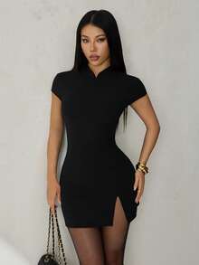 SHEIN PETITE 情人節/春節新款：復古錢幣圖案立領修身喇叭袖優雅紅色洋裝，適合約會與派對，開衩設計 - 黑色 - 查看 3